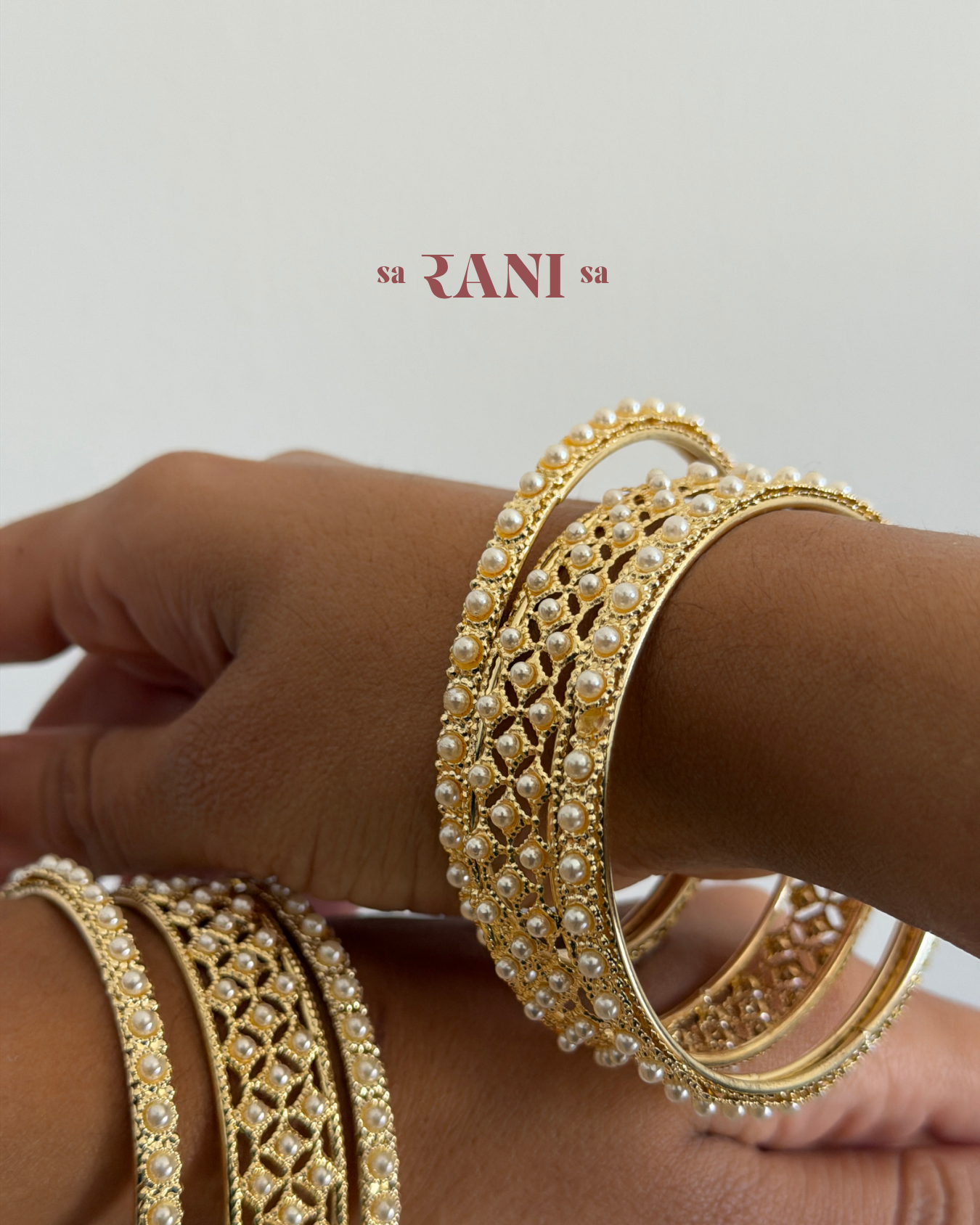 Jaali Pearl Bangle