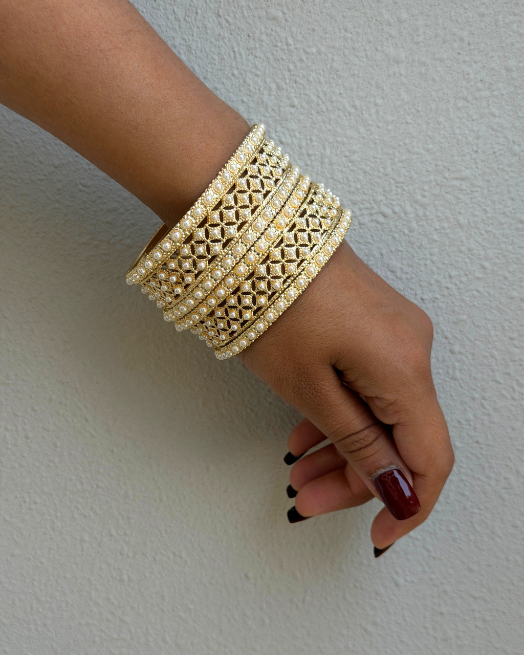 Jaali Pearl Bangle