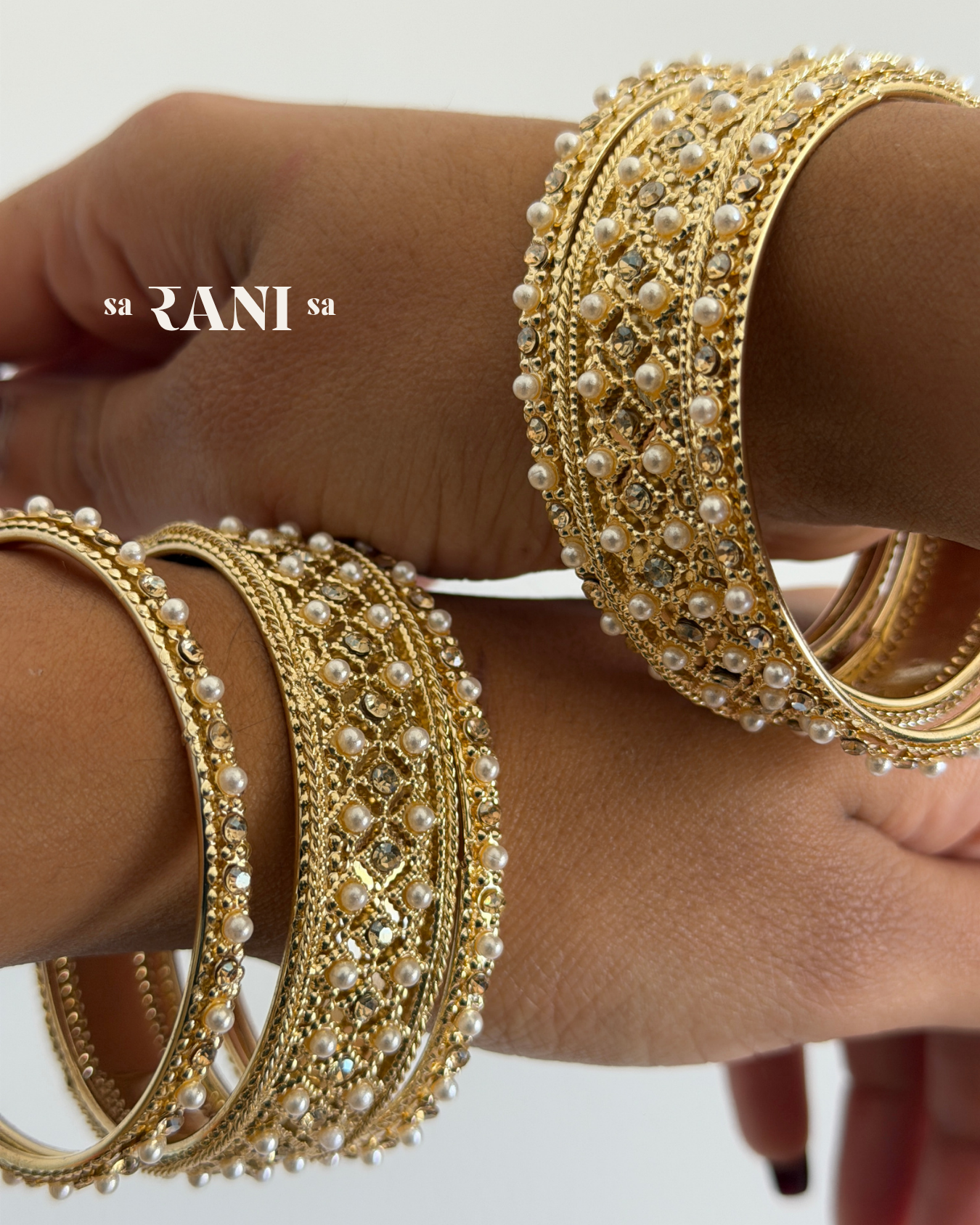 Jaali Pearl & Crystal Bangle