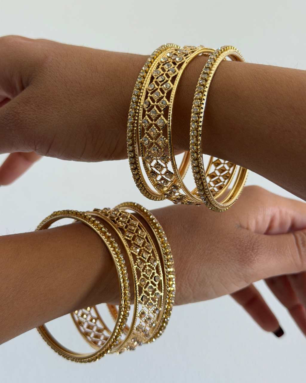 Jaali Crystal Bangle
