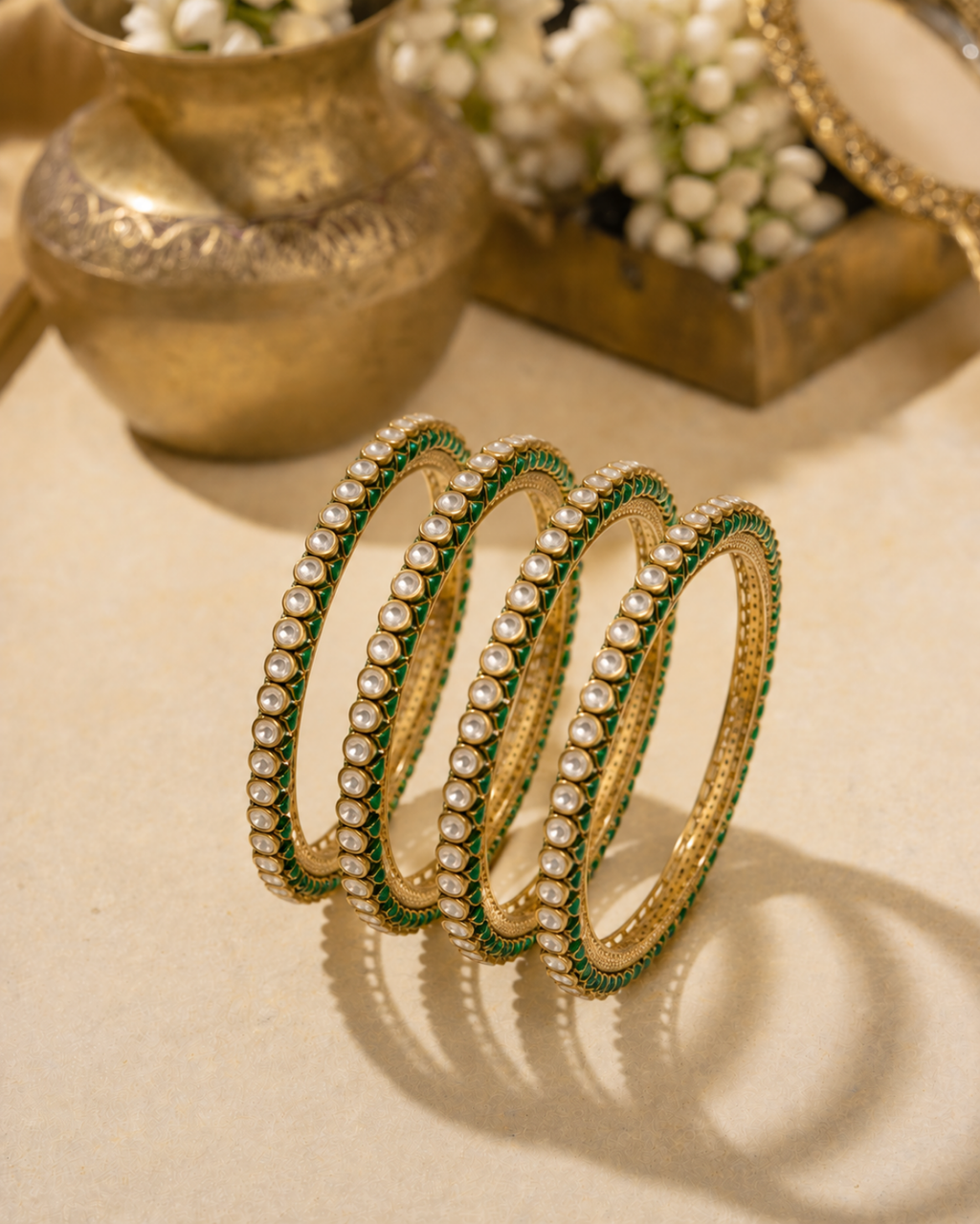 Kundan Emerald Bangle