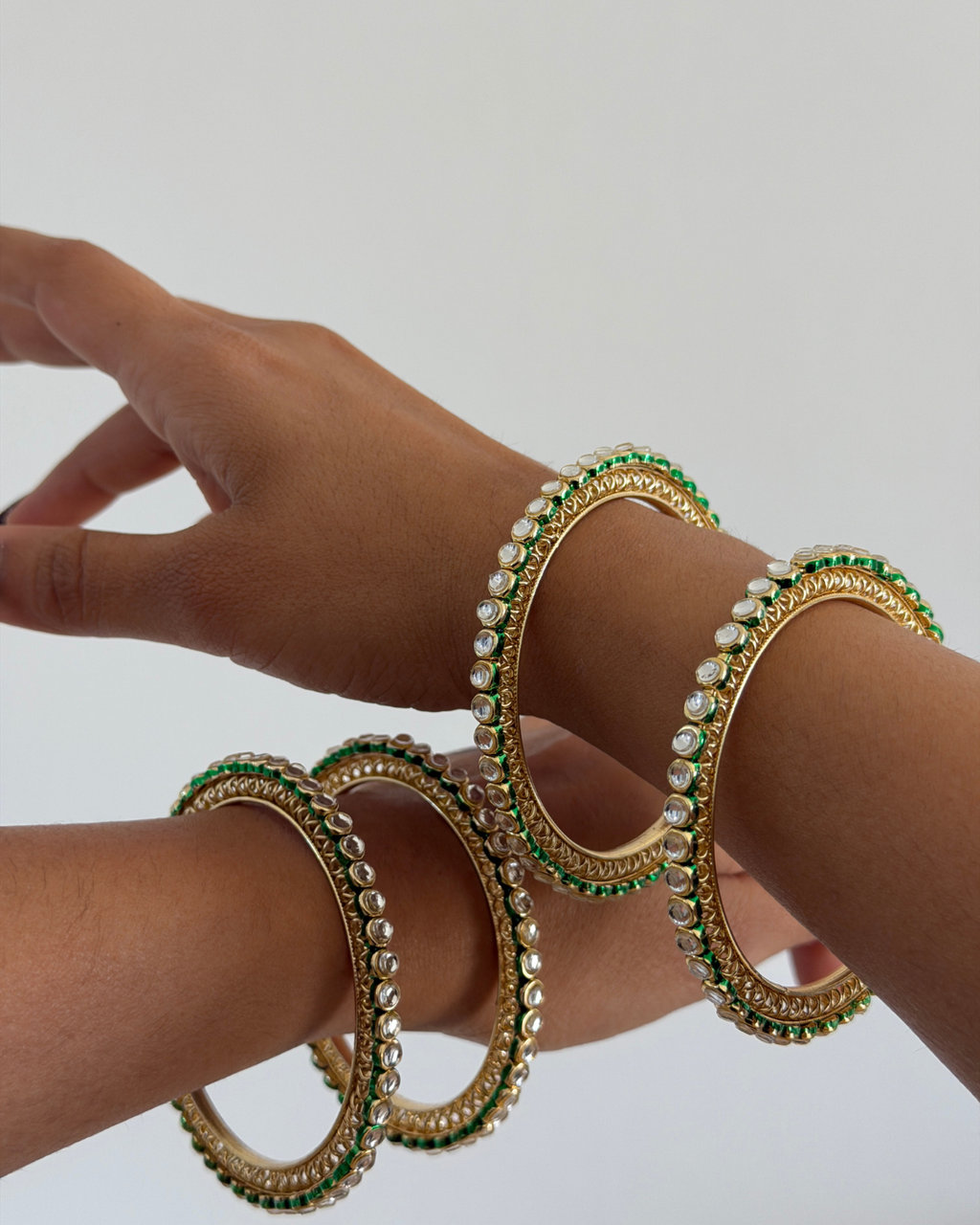 Kundan Emerald Bangle