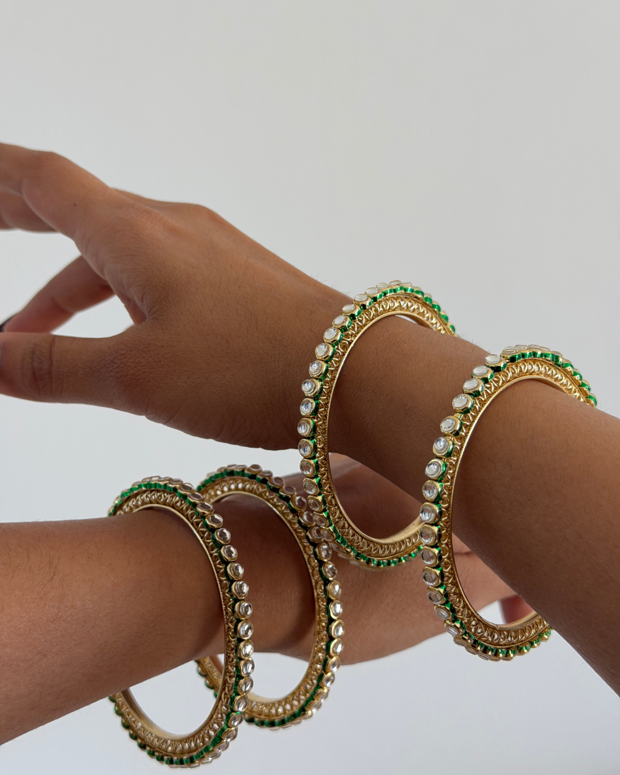 Kundan Emerald Bangle