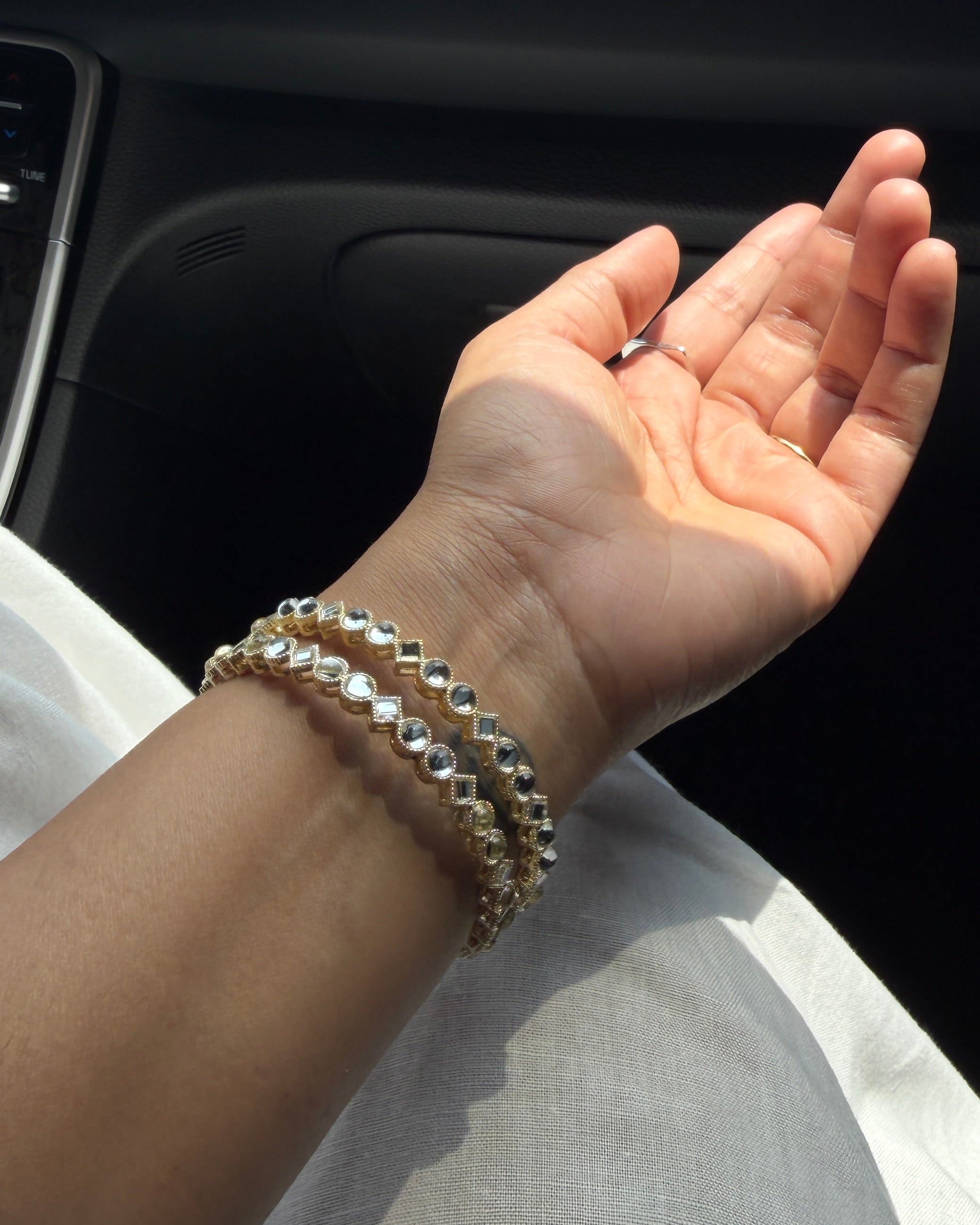 Geometric Kundan Bangle